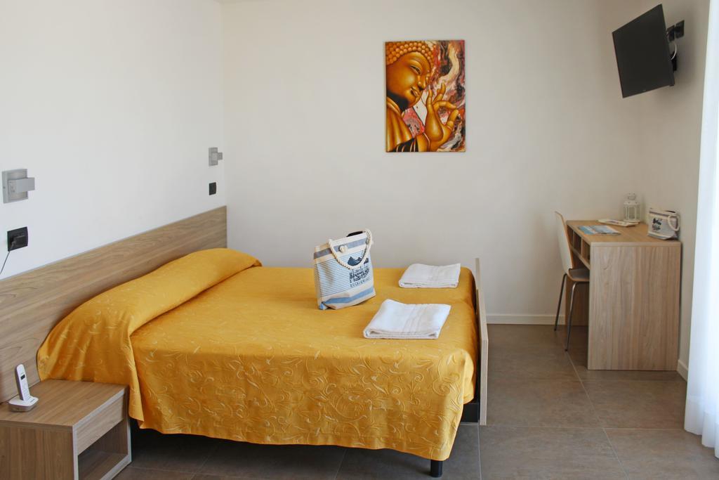 מיסאנו אדריאטיקו Hotel Touring מראה חיצוני תמונה